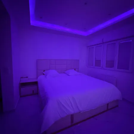 King Size Sauna Jacuzzi Bed & Breakfast