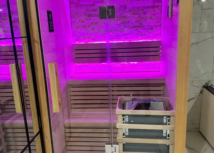King Size Sauna Jacuzzi