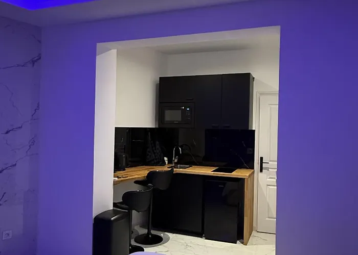 Bed & Breakfast King Size Sauna Jacuzzi 3*