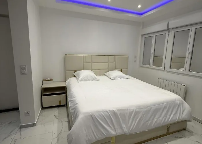 Bed & Breakfast King Size Sauna Jacuzzi Lisieux