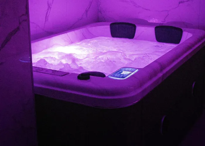 King Size Sauna Jacuzzi 3*